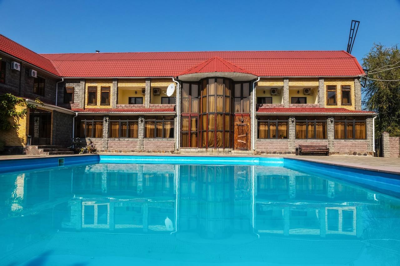 Stary Melnik Hotel Almaty Exterior foto