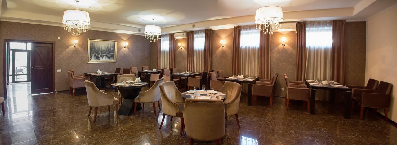 Stary Melnik Hotel Almaty Exterior foto